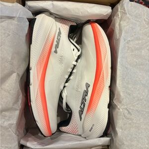 Altra Experience Flow 3